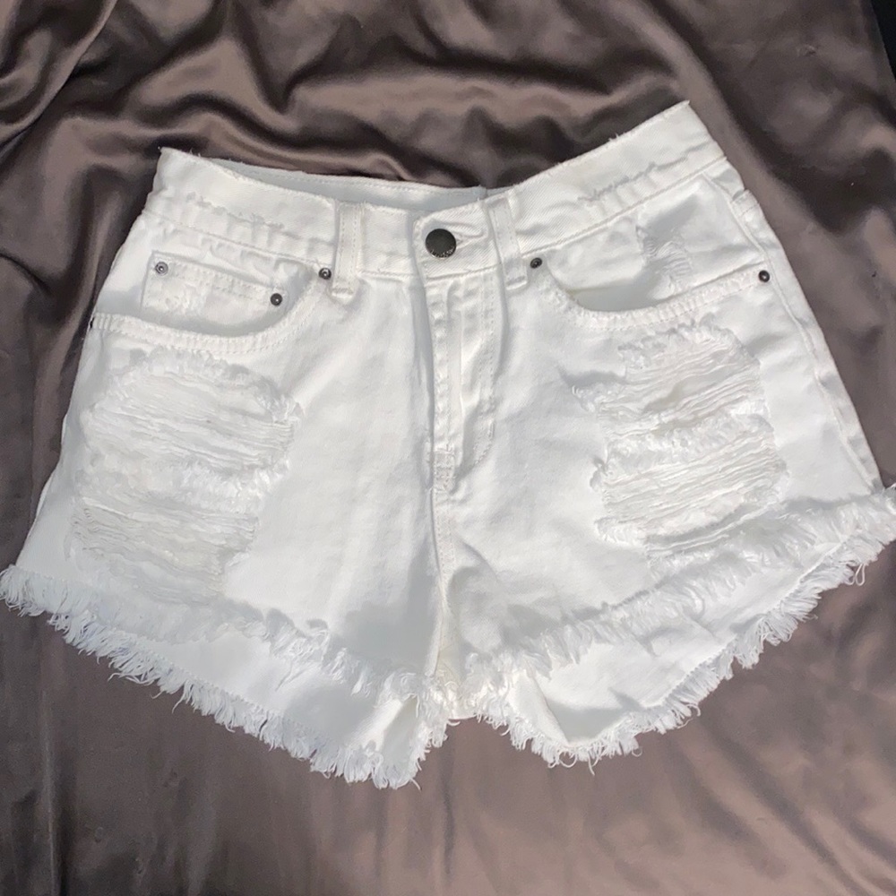 Billabong white ripped shorts size 25